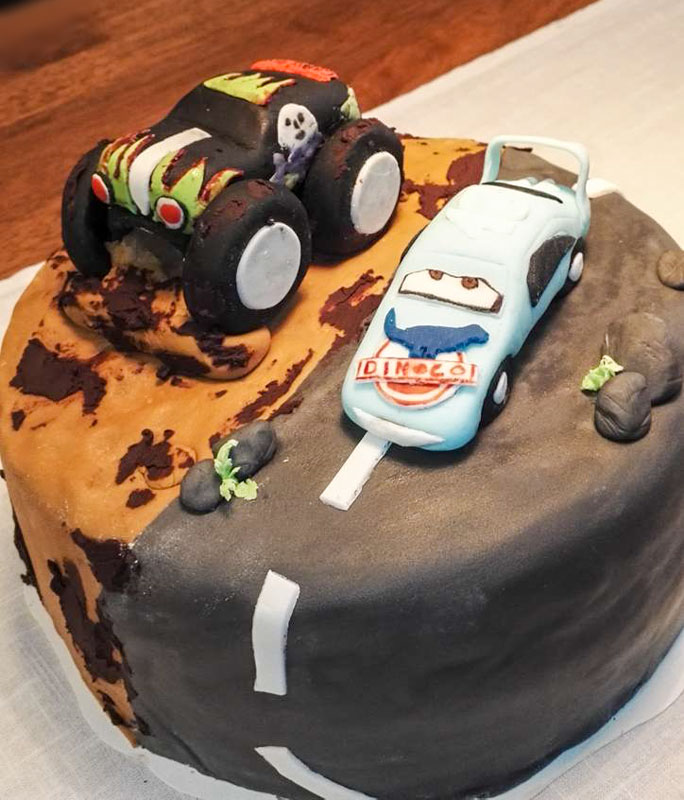Autot-kakku